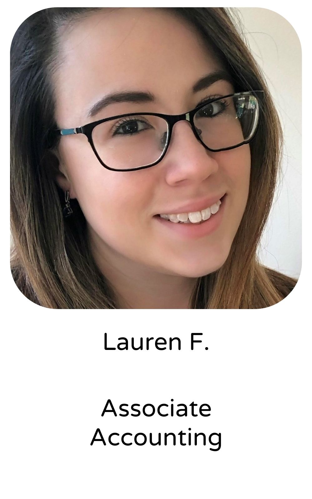 Lauren F, Associate Accounting